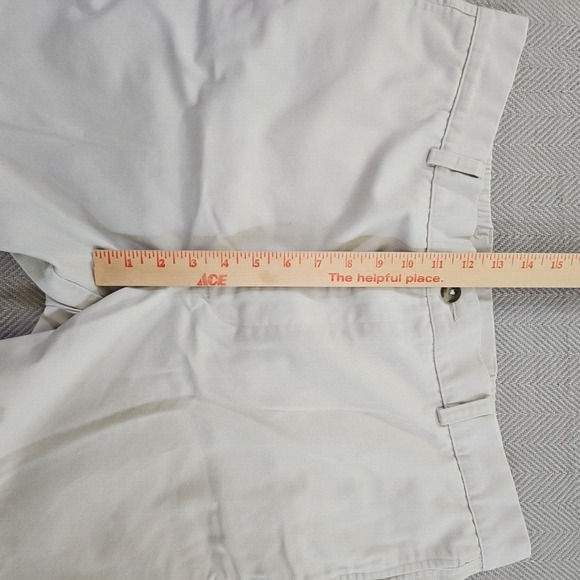 Roundtree Yorke Shorts Size 40 Travel Smart 100% Cotton Khaki Flat Front EZ Care - Picture 5 of 11